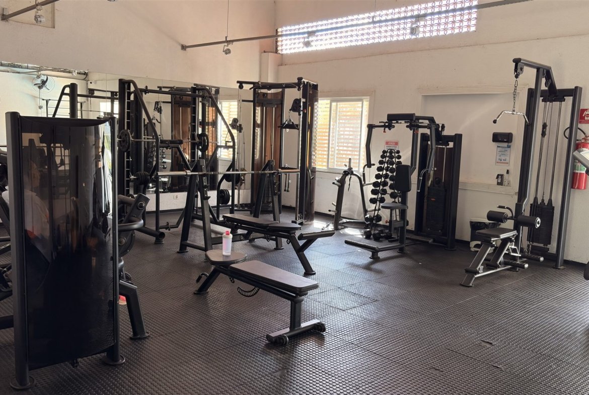 Casa pronta para morar em condomínio - academia