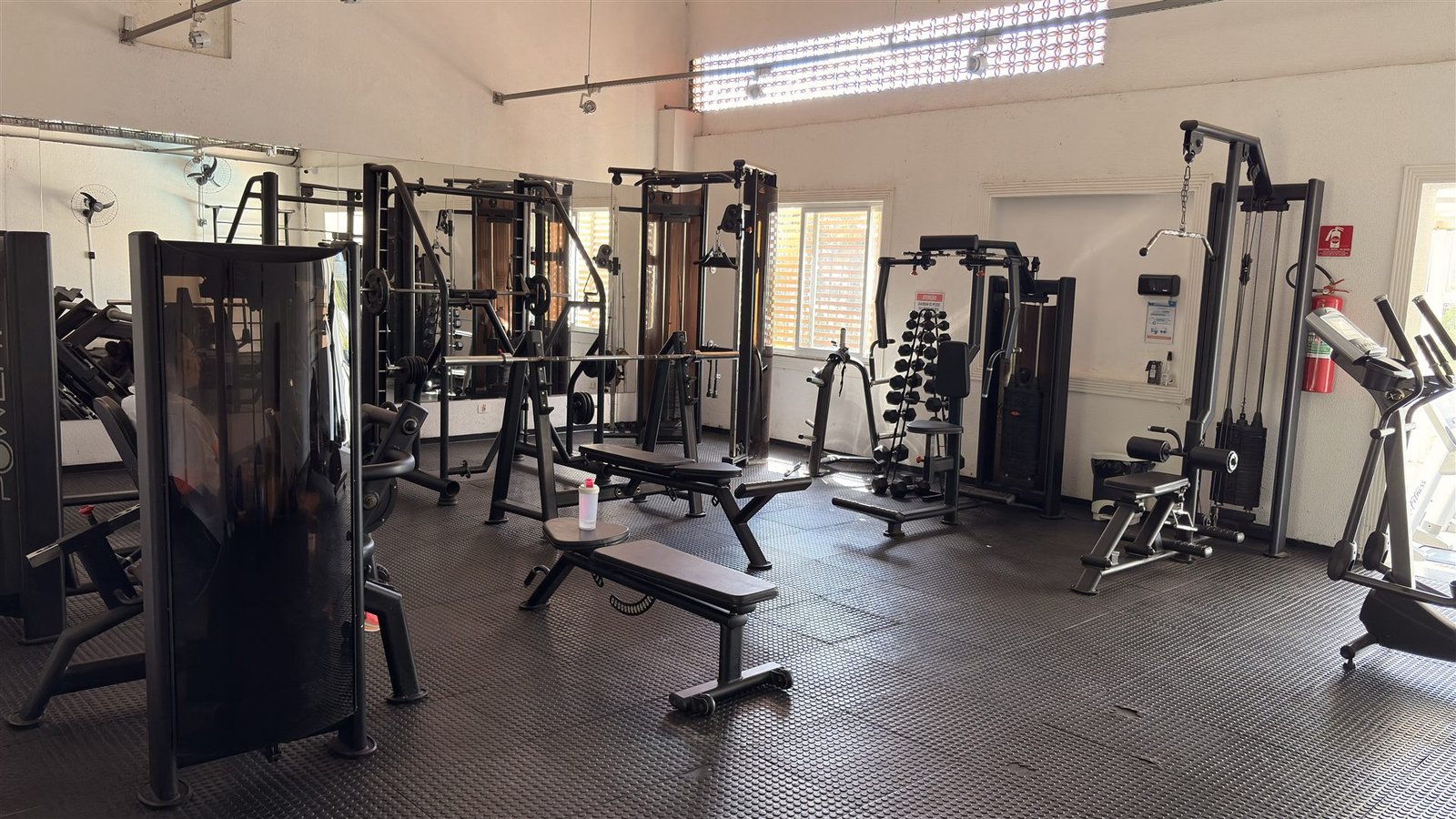 Casa pronta para morar – academia Casa pronta para morar em condomínio - academia